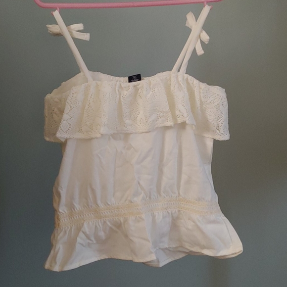Mix&Match 3/$25 - Gap Lace Cami Top - Picture 2 of 4